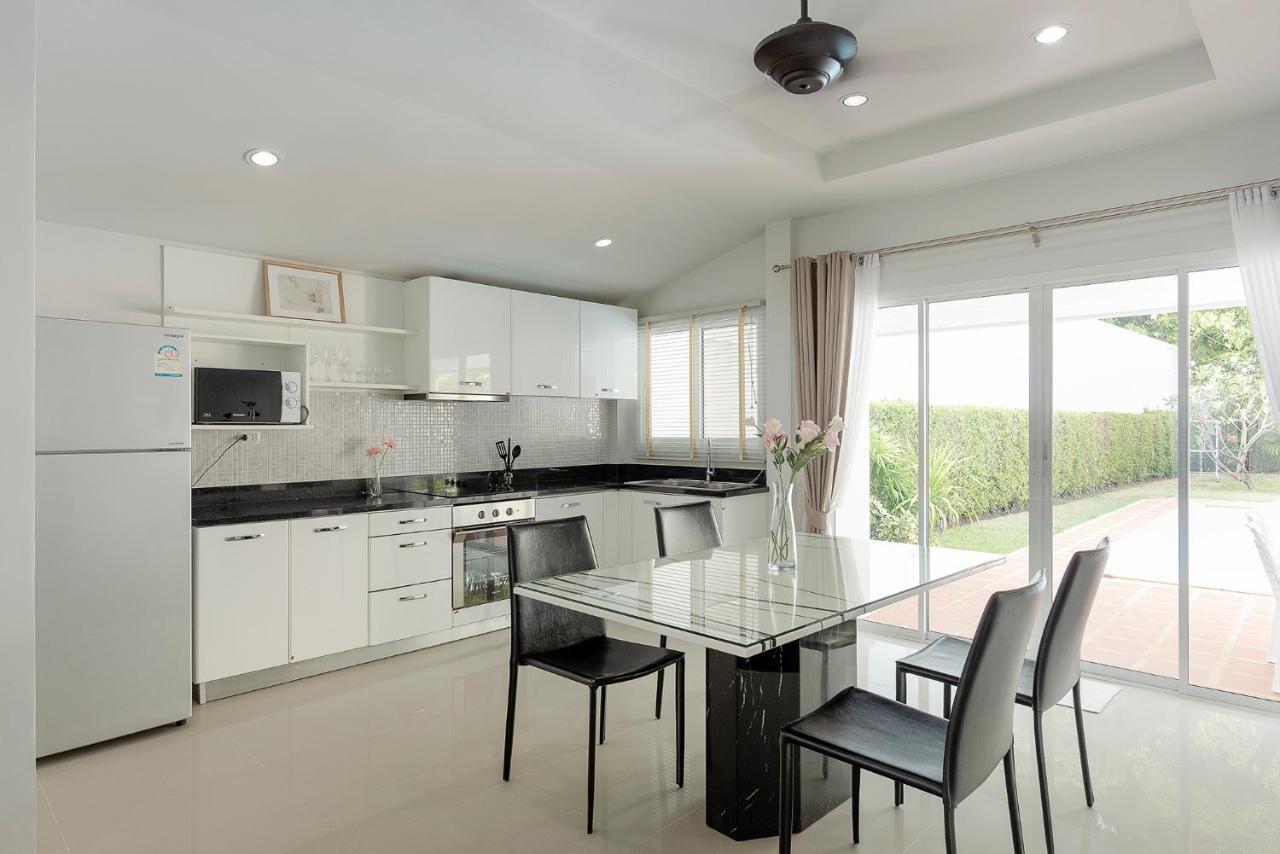 Baan Promphun Pool Villa By Bv Si Sunthon Buitenkant foto